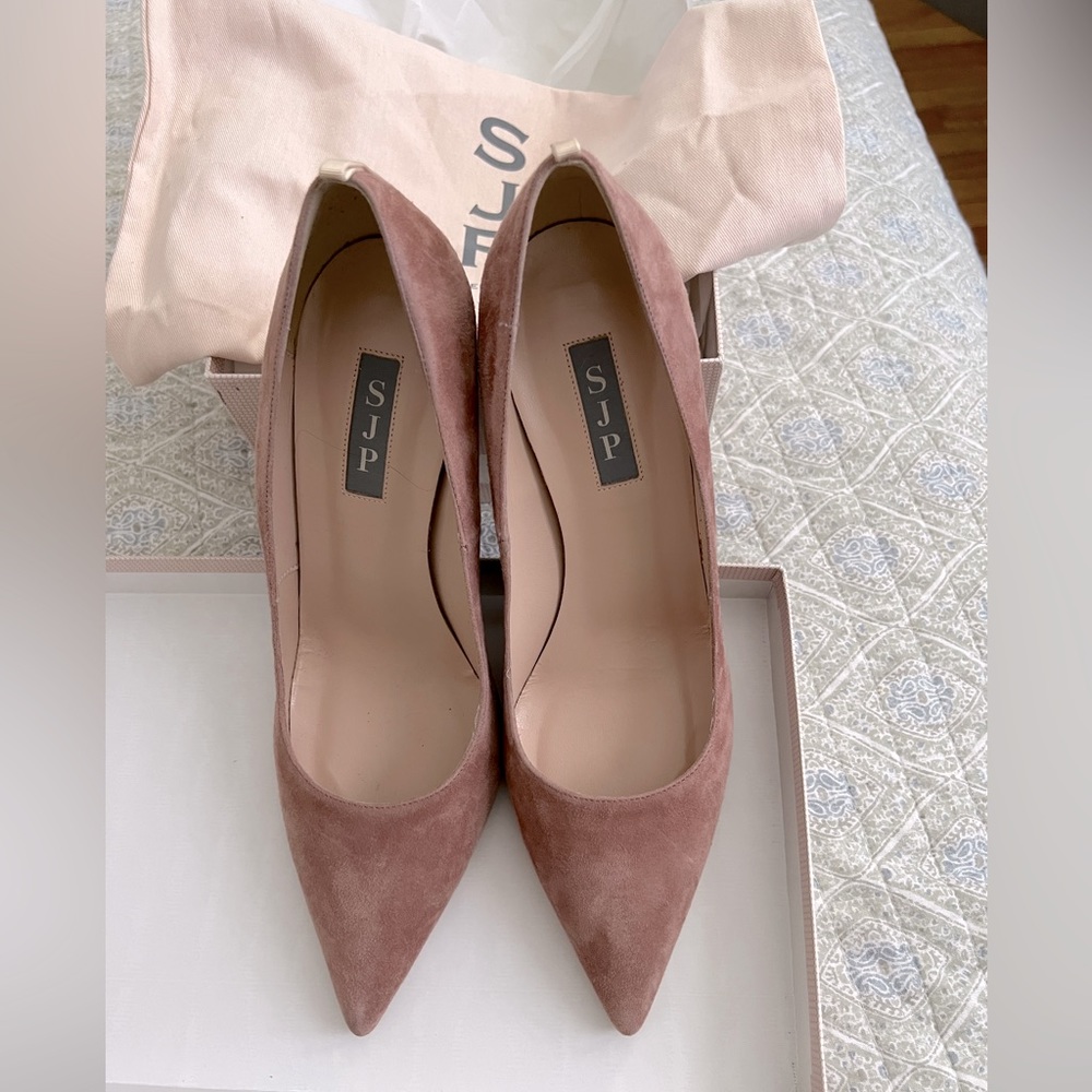 SJP by Sarah Jessica Parker Blush Suede Pointed-Toe Pumps – Size 40.5B – Gently